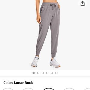 CRZ Yoga Women’s Lightweight Joggers Medium in Lunar Rock